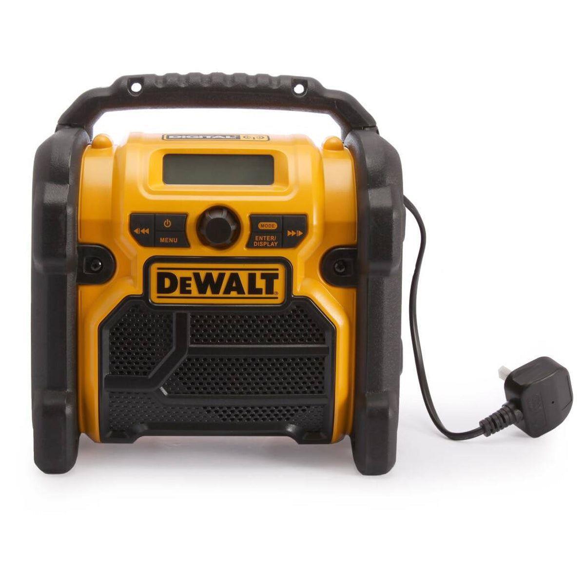 Dewalt 18V 18 Piece Combo Kit with 5 x Batteries & Charger T4TKIT-1083